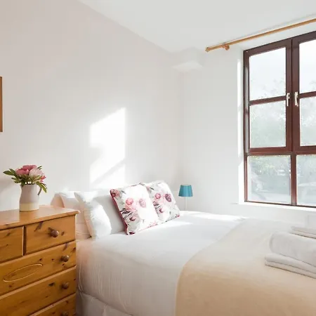 Bright Cosy Central Apt Sleeps 4 Bac593 Apartment *