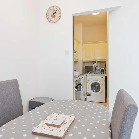 Bright Cosy Central Apt Sleeps 4 Bac593 Apartment